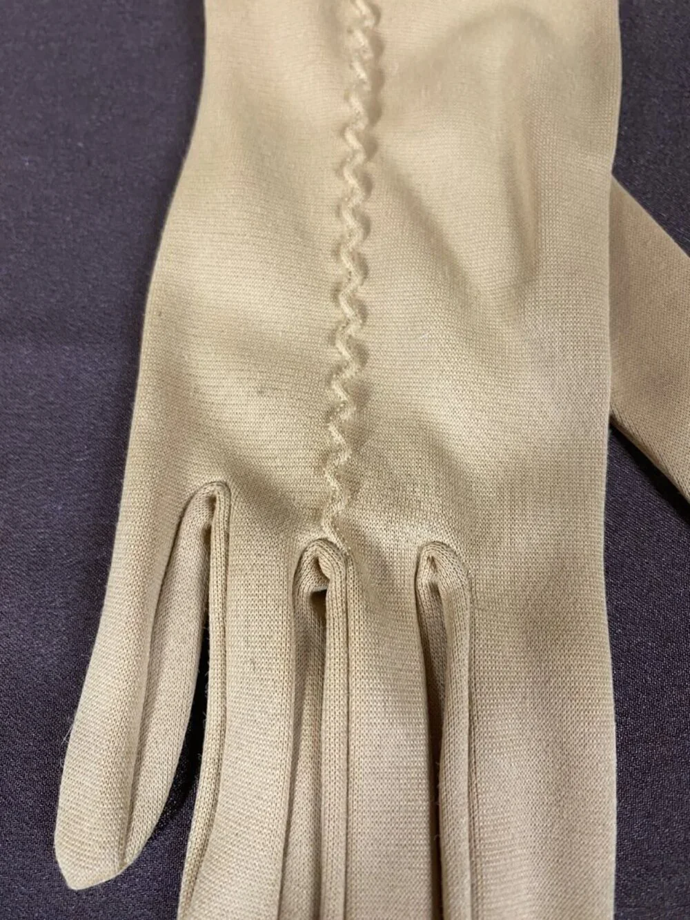 Vintage Yellow Fabric Gloves Size 7 S/M Stretch Unlined w Scallop Trim USA Made